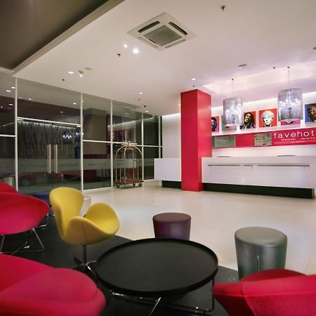 Favehotel Melawai Jakarta Luaran gambar